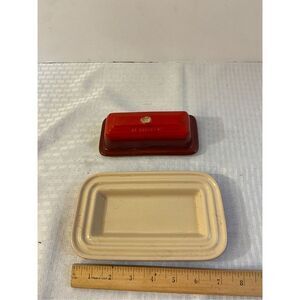 Le Creuset butter dish red tan ***missing knob